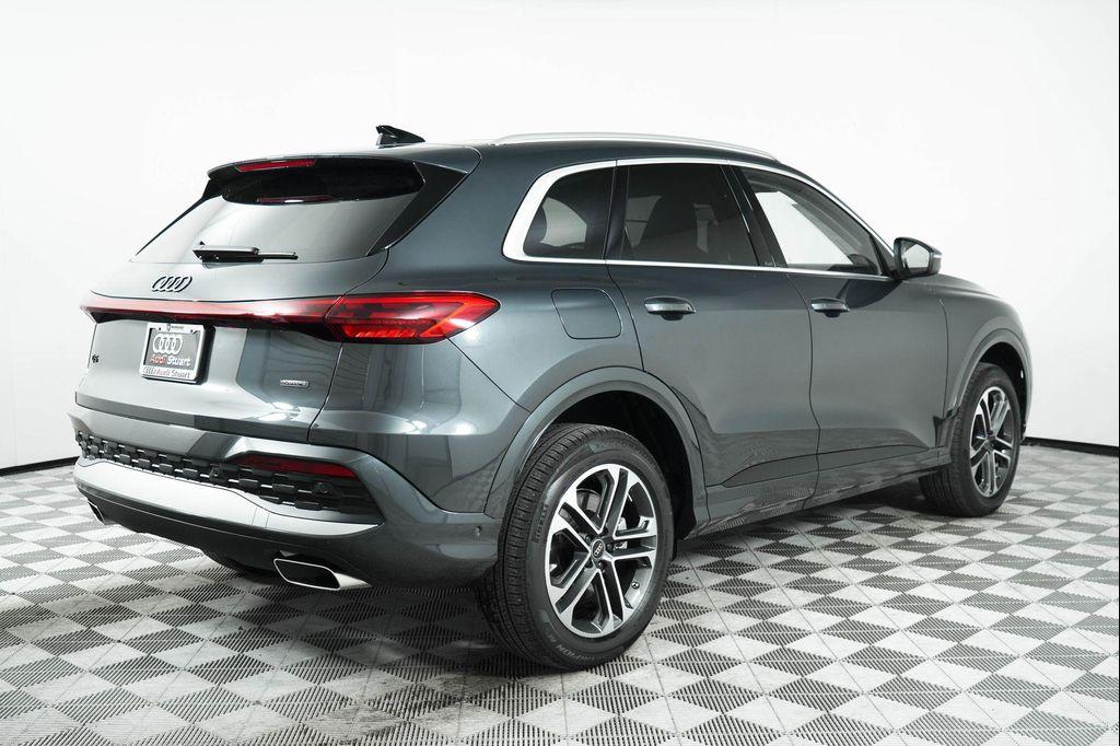 new 2025 Audi Q5 car, priced at $60,175