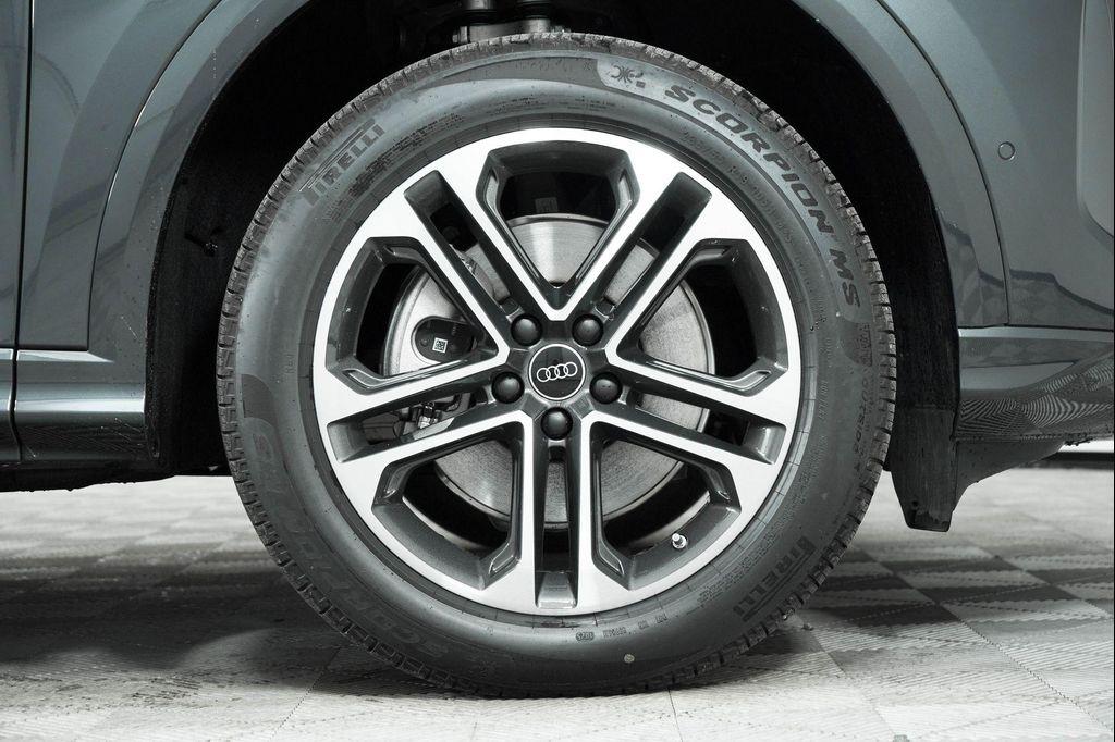new 2025 Audi Q5 car, priced at $60,175