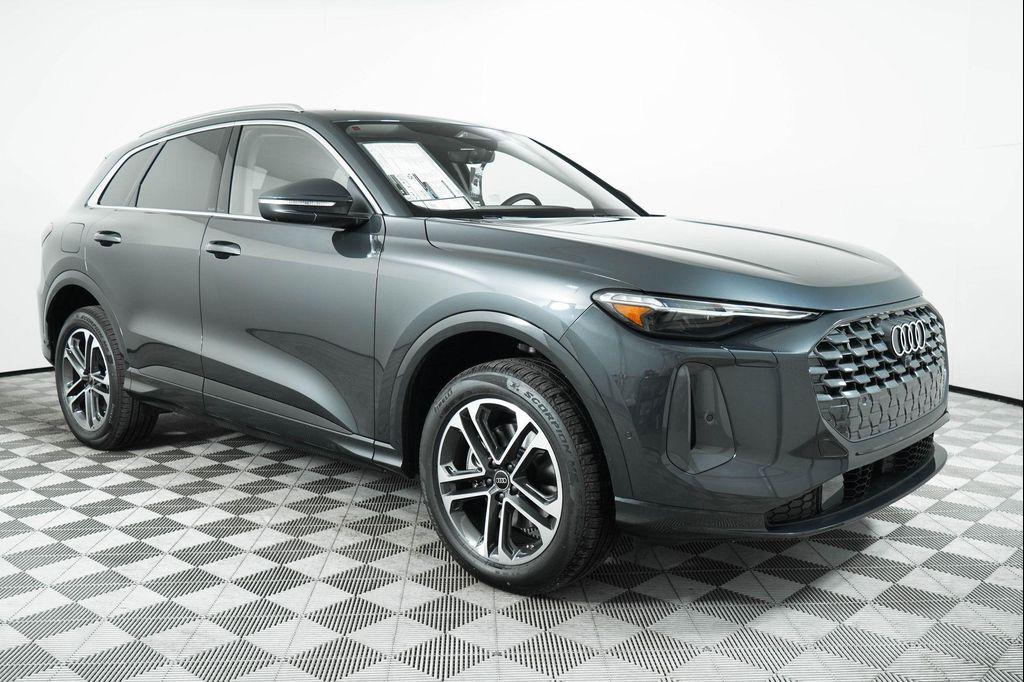 new 2025 Audi Q5 car, priced at $60,175