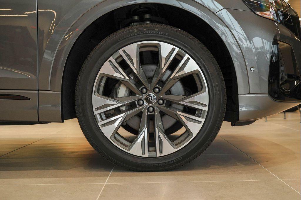 new 2025 Audi Q8 car, priced at $84,465