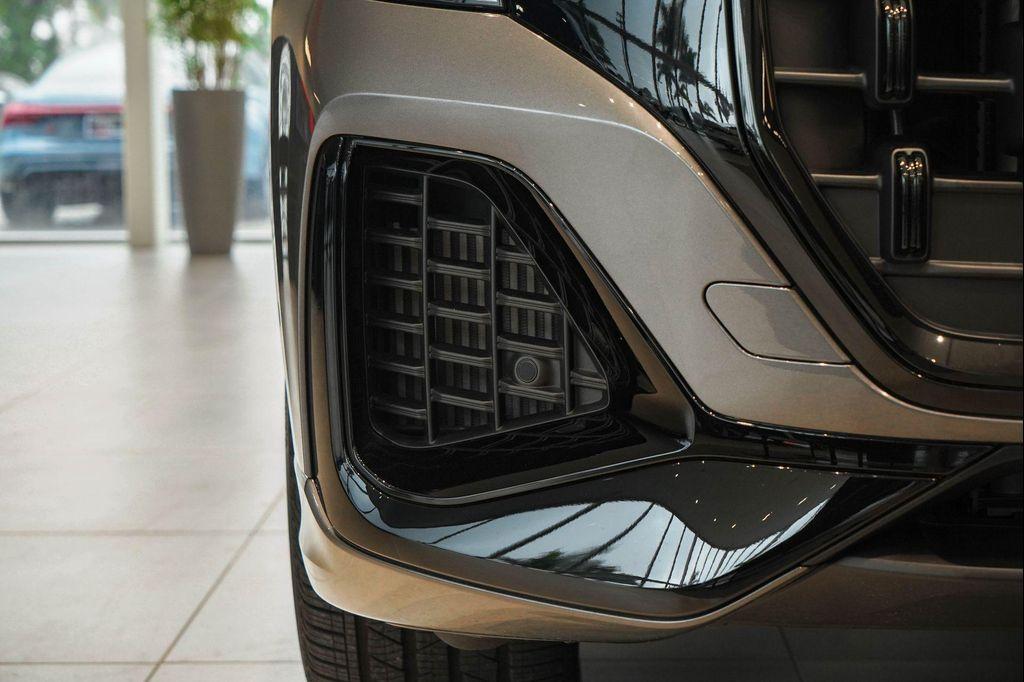 new 2025 Audi Q8 car, priced at $84,465