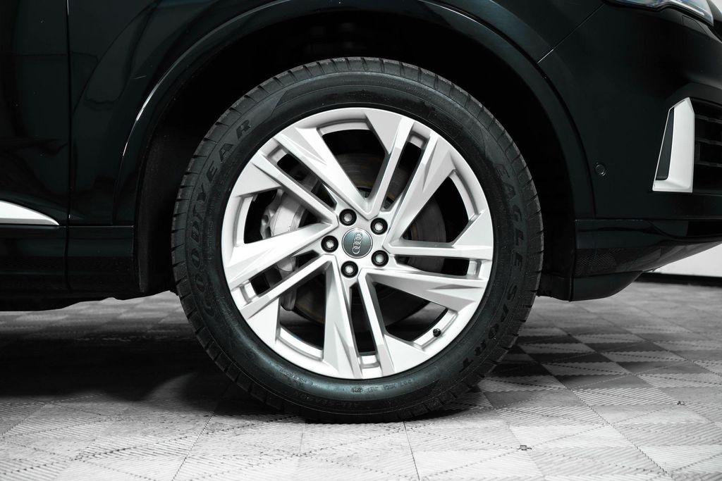 used 2020 Audi Q7 car, priced at $27,500