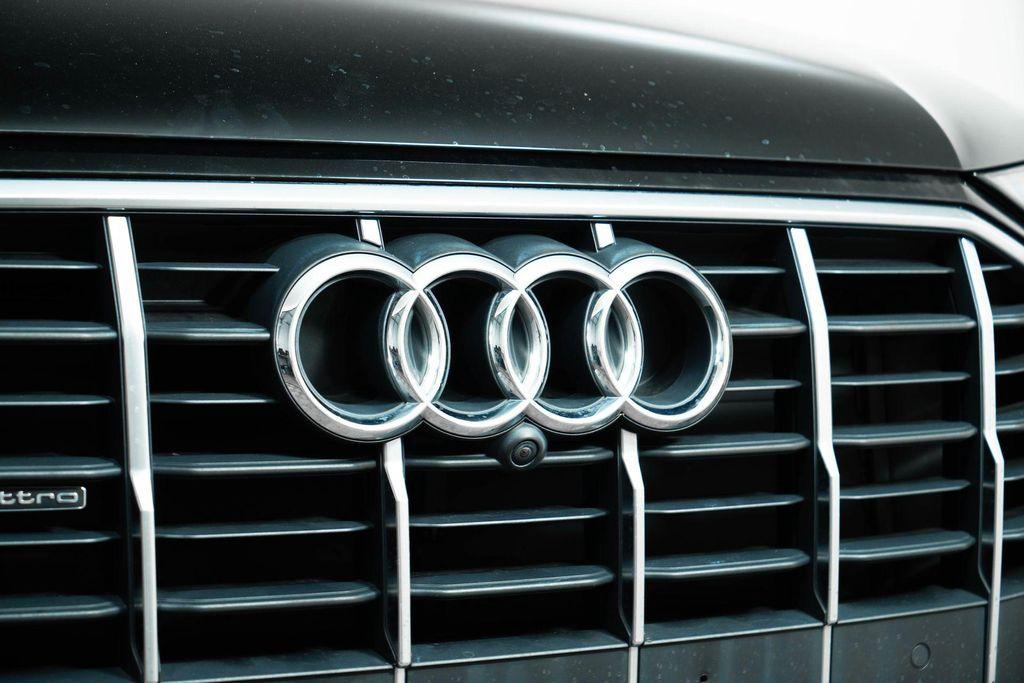 used 2020 Audi Q7 car, priced at $27,500