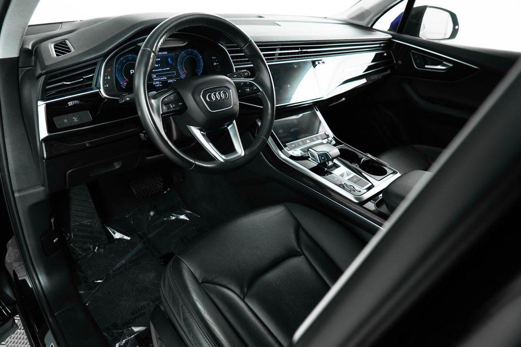 used 2020 Audi Q7 car, priced at $27,500