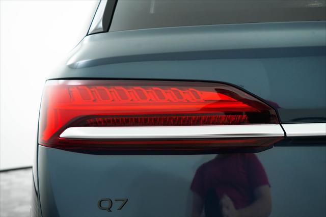 new 2025 Audi Q7 car, priced at $75,650