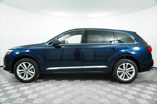 new 2025 Audi Q7 car, priced at $75,650