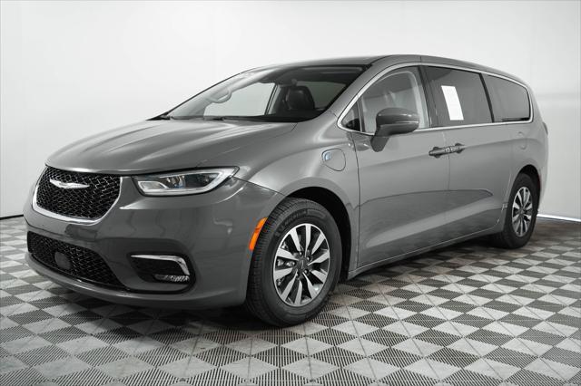 used 2022 Chrysler Pacifica Hybrid car, priced at $19,800