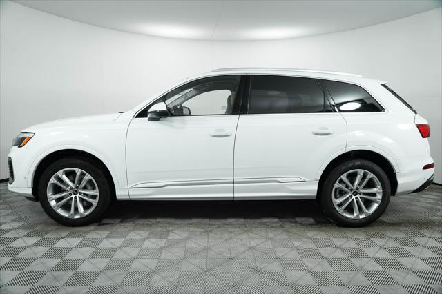 new 2025 Audi Q7 car, priced at $75,650