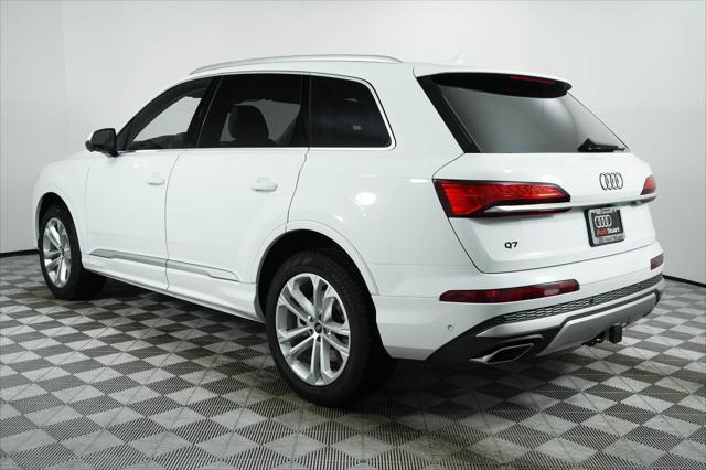 new 2025 Audi Q7 car, priced at $75,650