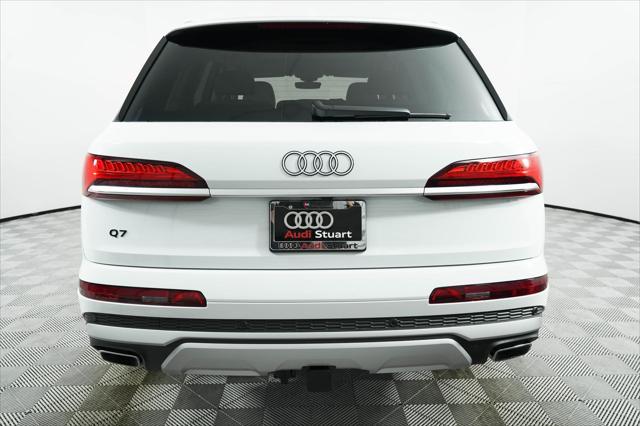 new 2025 Audi Q7 car, priced at $75,650