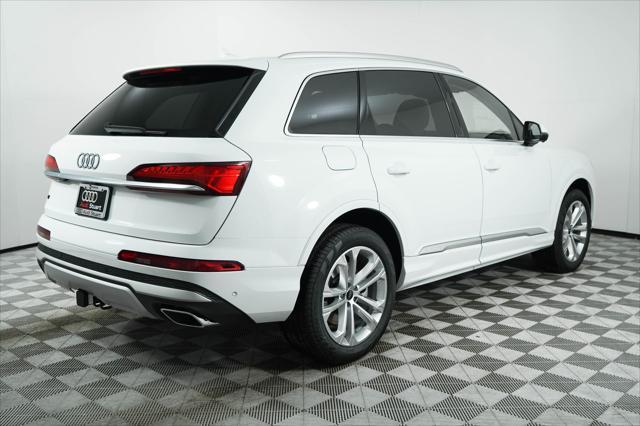 new 2025 Audi Q7 car, priced at $75,650