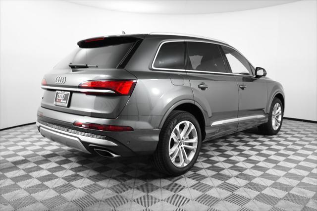 new 2025 Audi Q7 car, priced at $69,600