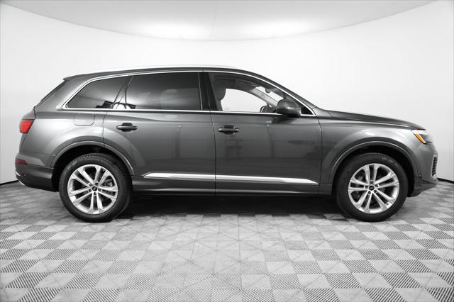 new 2025 Audi Q7 car, priced at $69,600