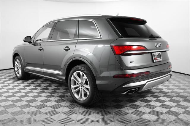 new 2025 Audi Q7 car, priced at $69,600