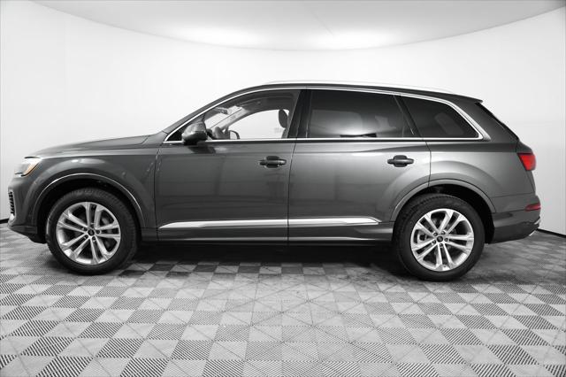 new 2025 Audi Q7 car, priced at $69,600