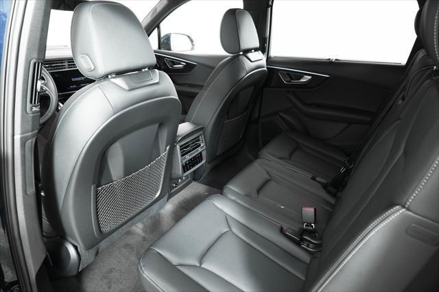 new 2025 Audi Q7 car, priced at $77,750