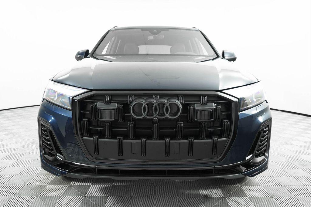 new 2025 Audi Q7 car, priced at $77,750