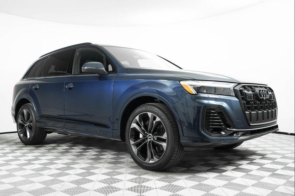 new 2025 Audi Q7 car, priced at $77,750