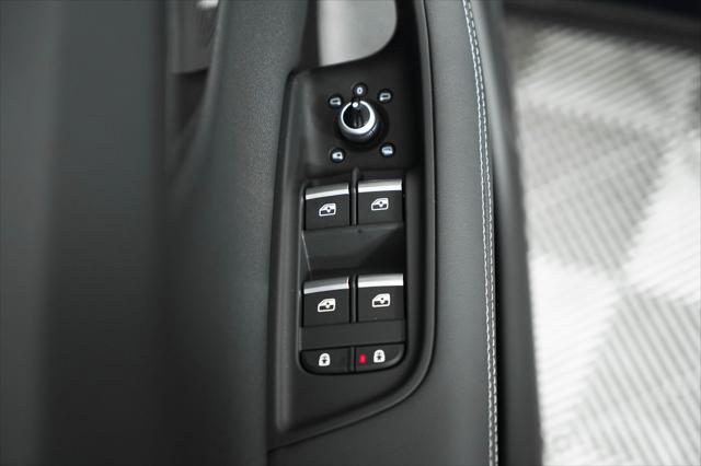 new 2025 Audi Q7 car, priced at $77,750