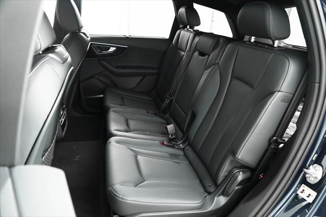 new 2025 Audi Q7 car, priced at $77,750
