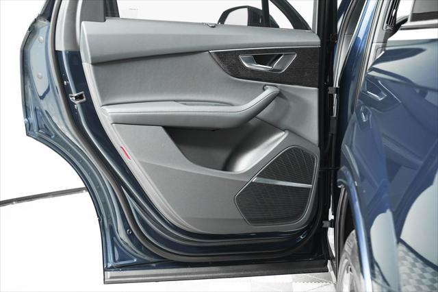 new 2025 Audi Q7 car, priced at $77,750