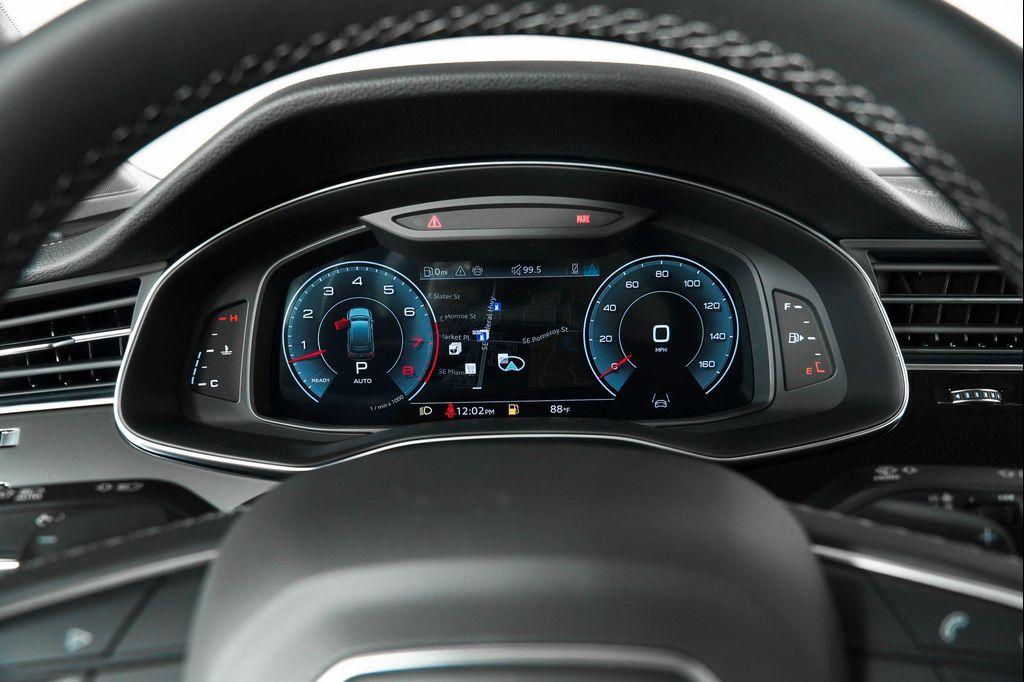 new 2025 Audi Q7 car, priced at $78,200