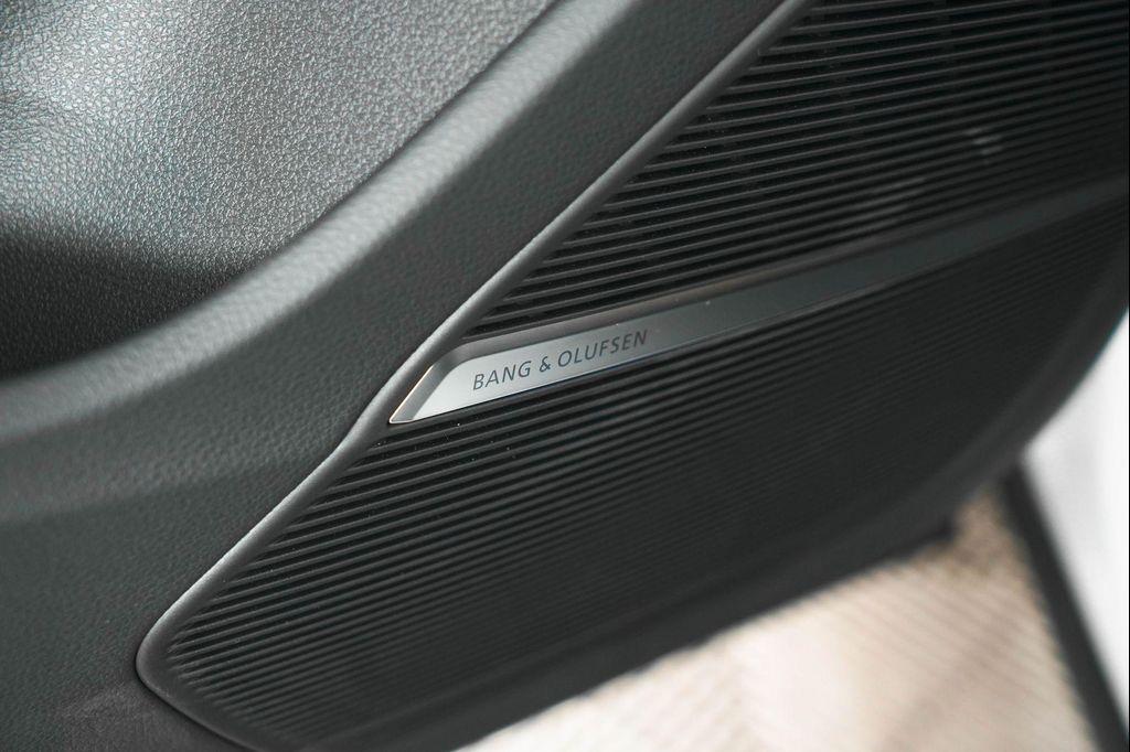 new 2025 Audi Q7 car, priced at $78,200