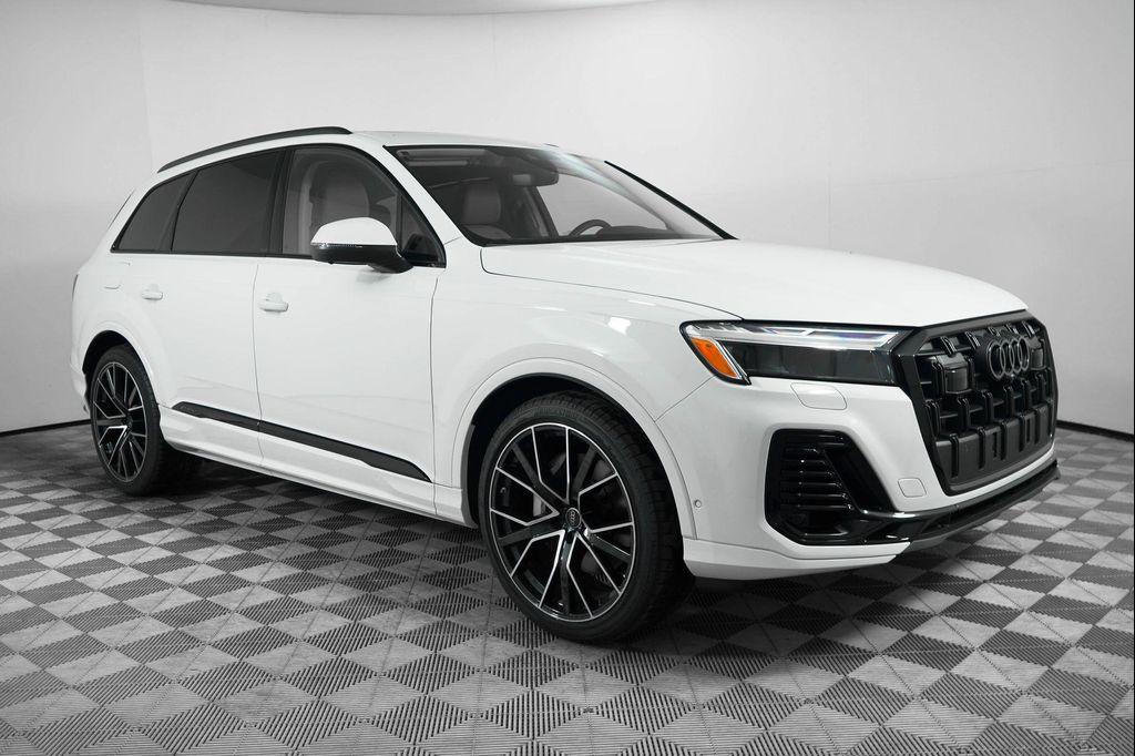 new 2025 Audi Q7 car, priced at $78,200
