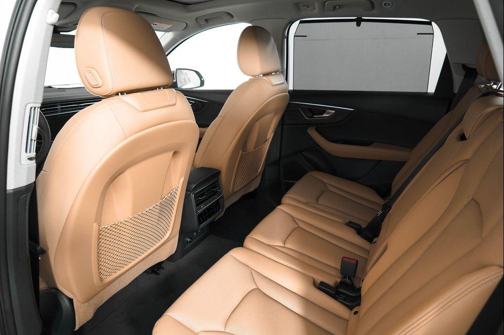 new 2025 Audi Q7 car, priced at $78,200