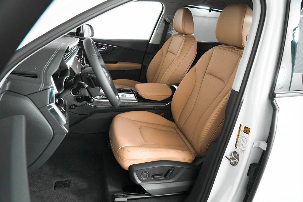 new 2025 Audi Q7 car, priced at $78,200