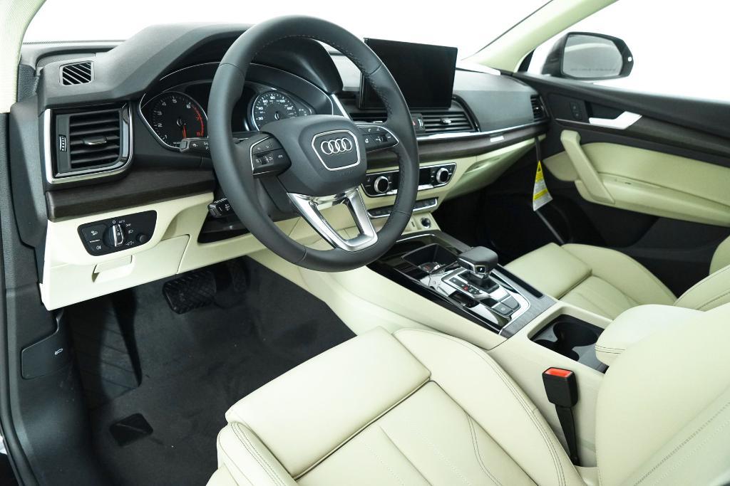 new 2024 Audi Q5 car, priced at $51,690