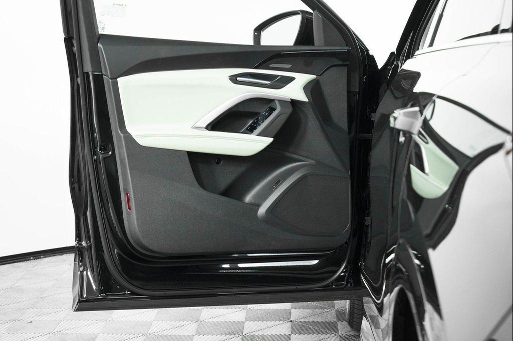 new 2025 Audi Q5 car, priced at $61,950