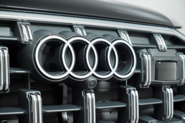 new 2025 Audi Q7 car, priced at $65,600