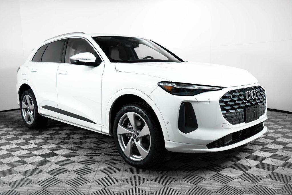 new 2025 Audi Q5 car, priced at $61,950