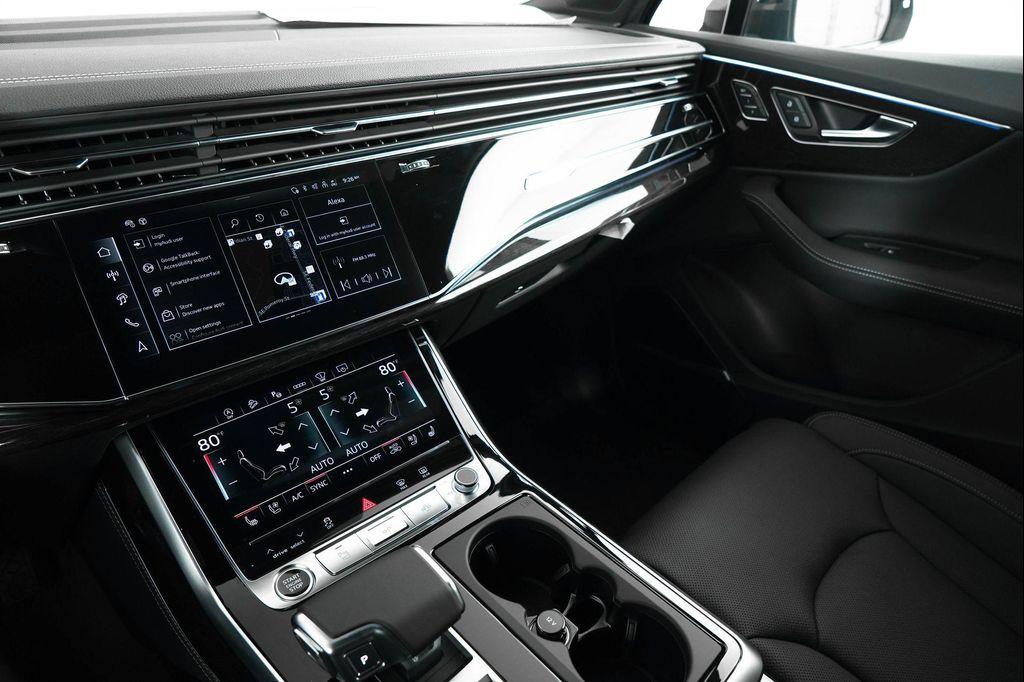 new 2025 Audi Q7 car, priced at $77,750