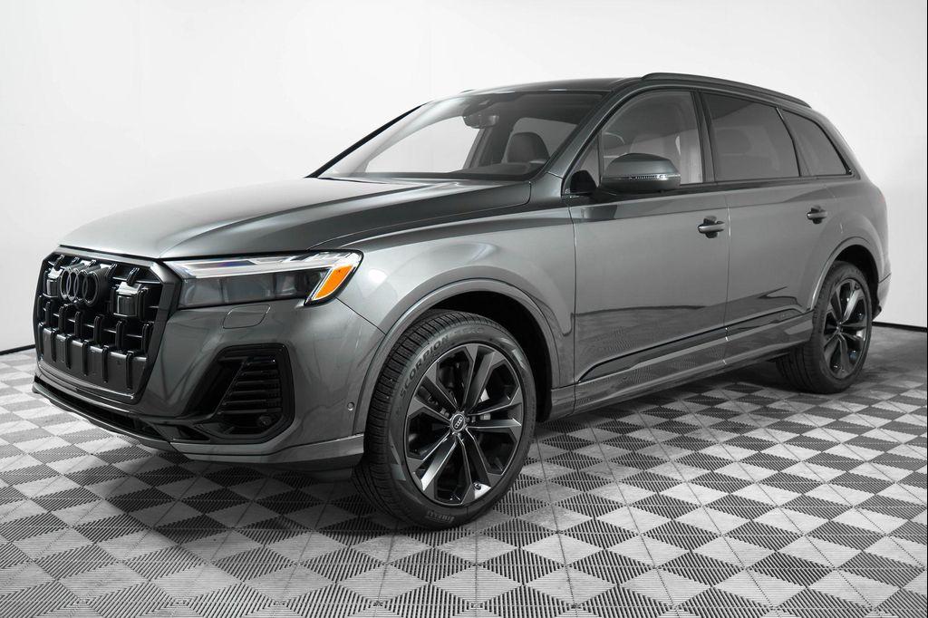 new 2025 Audi Q7 car, priced at $77,750