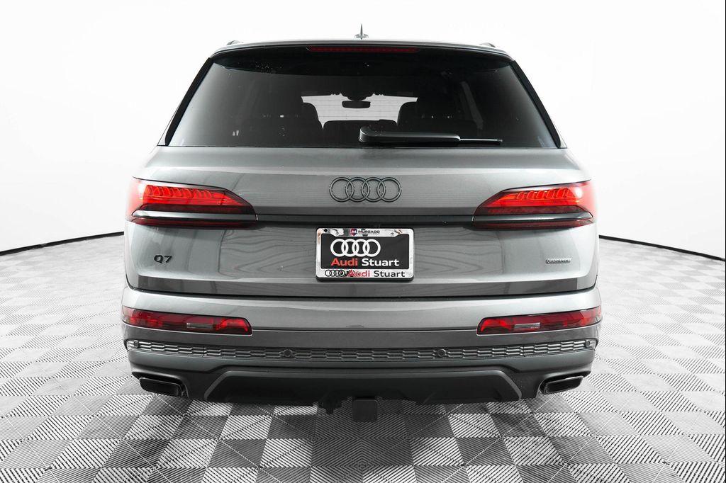 new 2025 Audi Q7 car, priced at $77,750