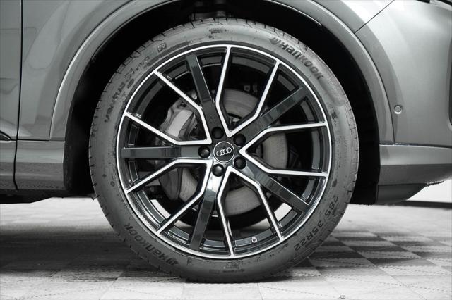 new 2025 Audi Q7 car, priced at $77,750