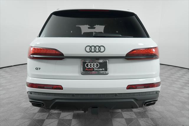 new 2025 Audi Q7 car, priced at $77,605