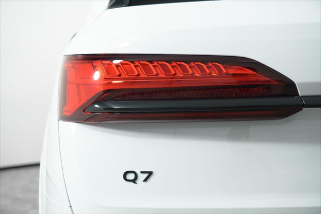 new 2025 Audi Q7 car, priced at $77,605