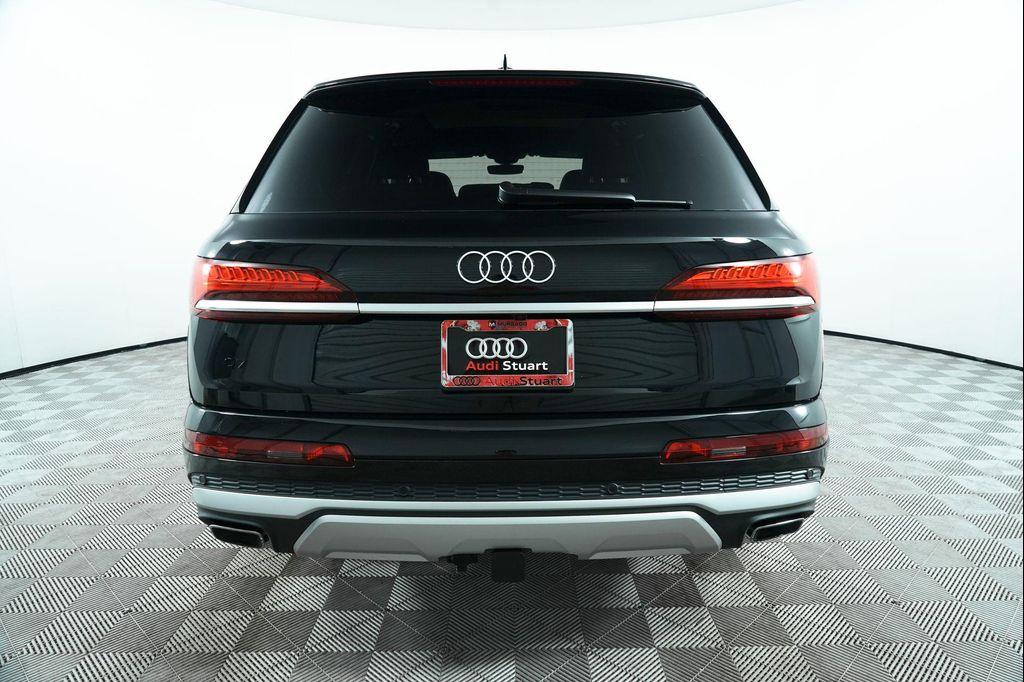 new 2025 Audi Q7 car, priced at $82,435