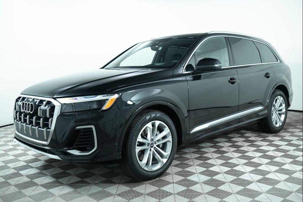 new 2025 Audi Q7 car, priced at $82,435