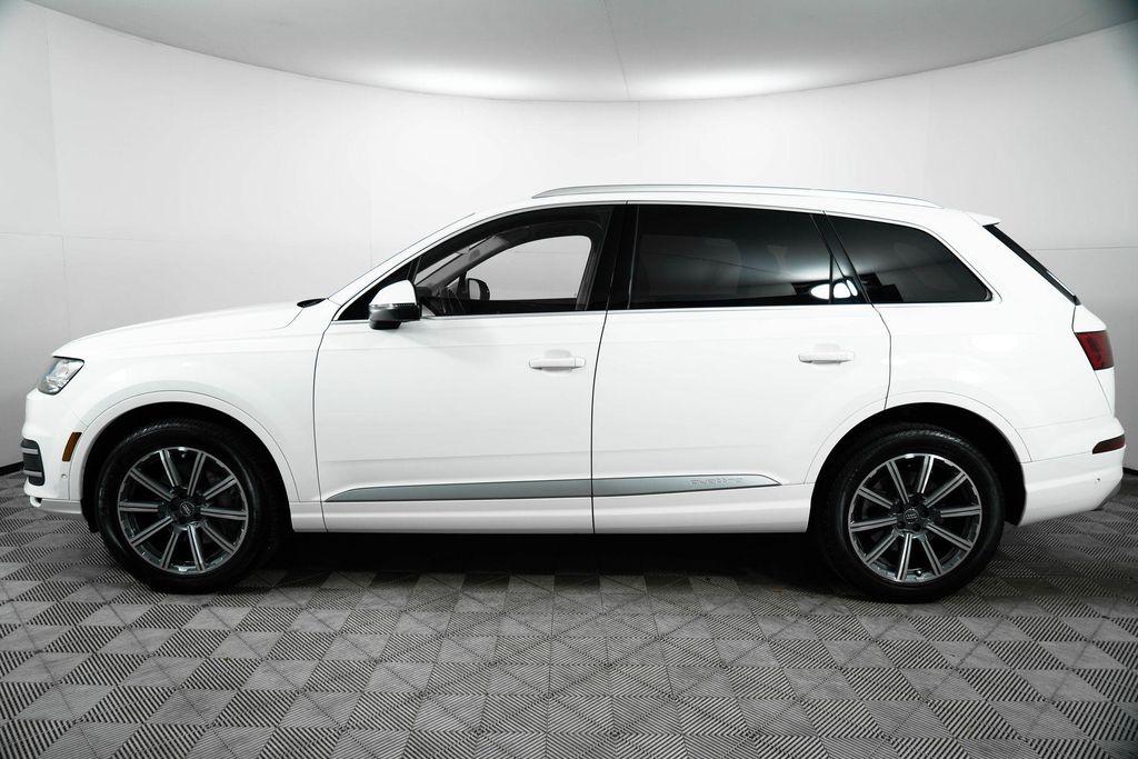 used 2019 Audi Q7 car, priced at $28,000