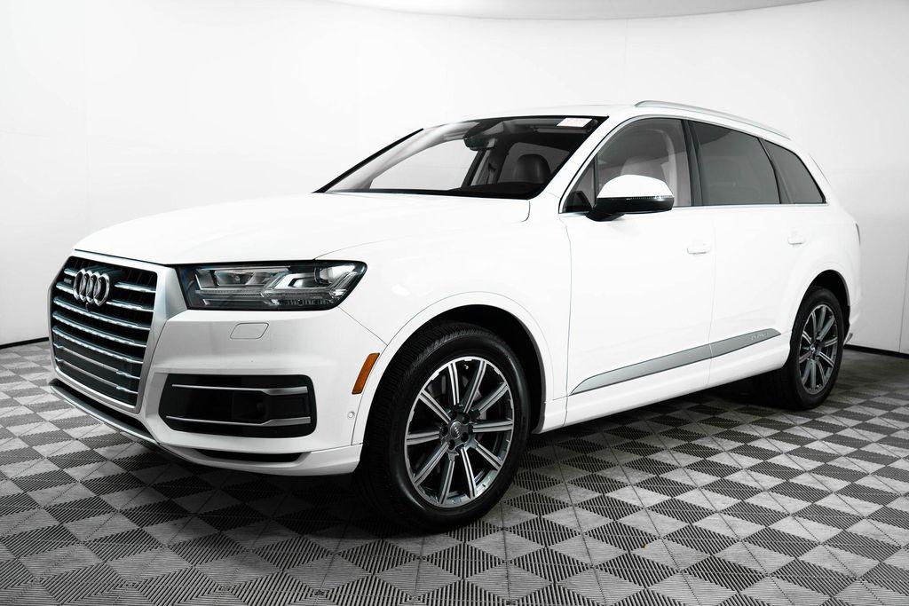 used 2019 Audi Q7 car, priced at $28,000
