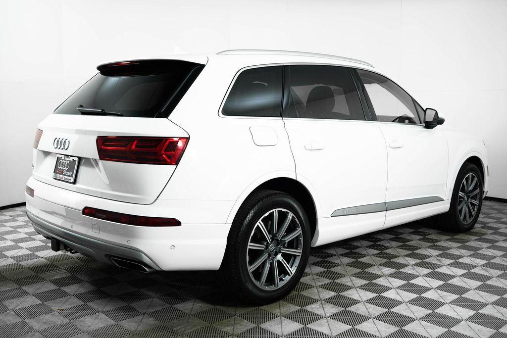 used 2019 Audi Q7 car, priced at $28,000