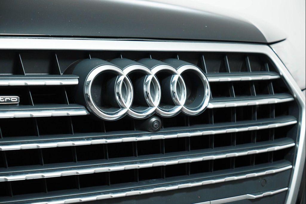 used 2019 Audi Q7 car, priced at $18,500