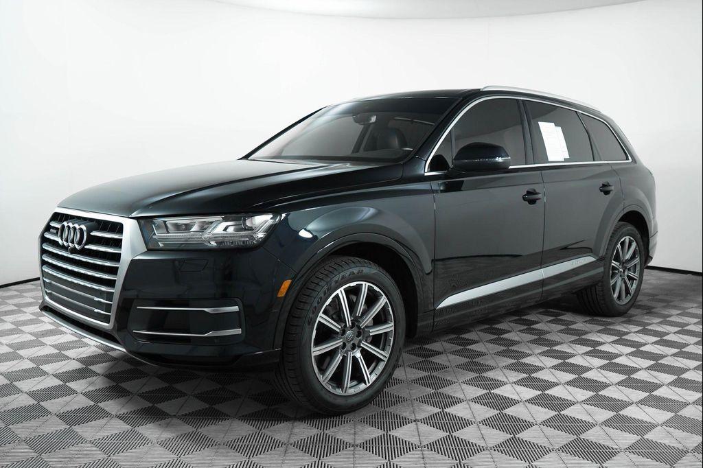 used 2019 Audi Q7 car, priced at $18,500