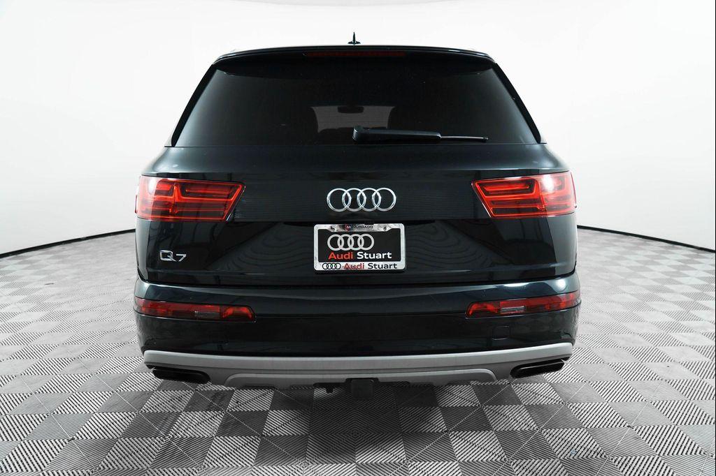 used 2019 Audi Q7 car, priced at $18,500