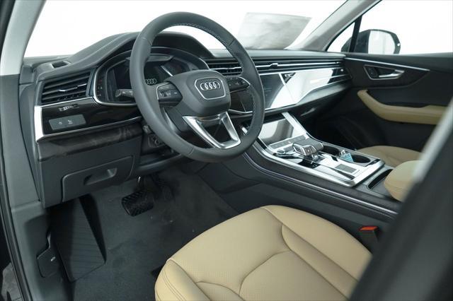 new 2025 Audi Q7 car, priced at $75,655