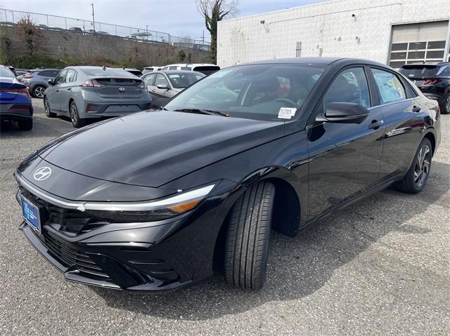 new 2025 Hyundai Elantra car, priced at $28,090